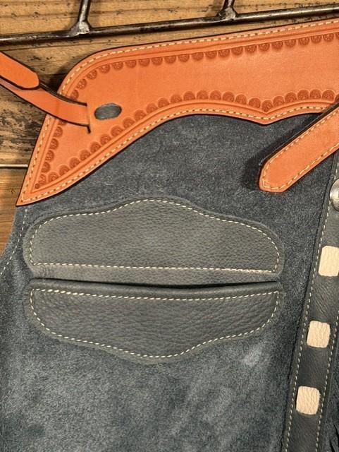 691c429f-7f18-42b1-9c13-7ec41c6417a5.jpeg Saddle House Shotgun Chaps – Small – Short - Image 1