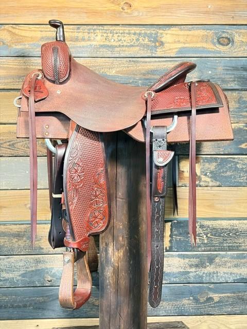 c868148e-1a91-44eb-98e5-769959a7c366 Saddle House Baldus Versatility Saddle - Image 1